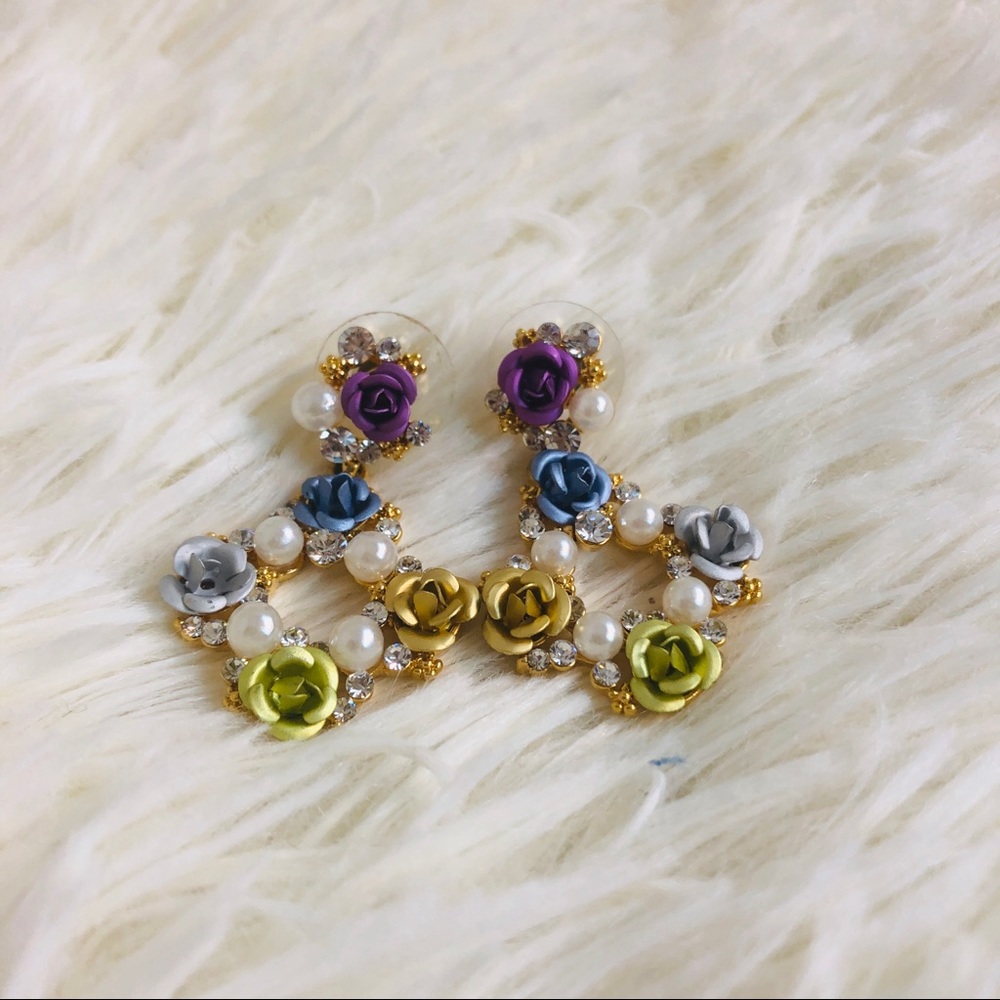 Classic Floral earrings